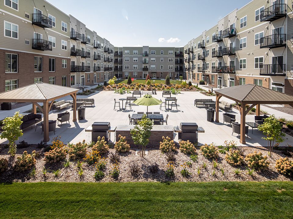 THE EDISON AT RICE CREEK I AND II 5891 Rice Creek Pkwy Shoreview MN