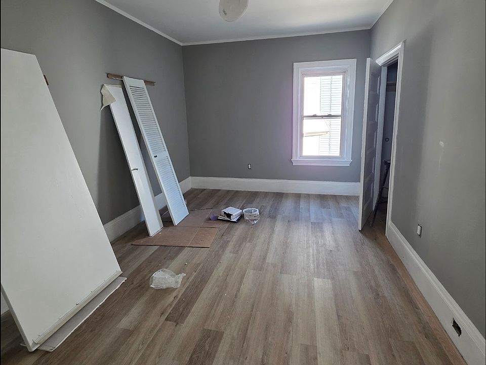 2nd image of 49 Berkley St #2