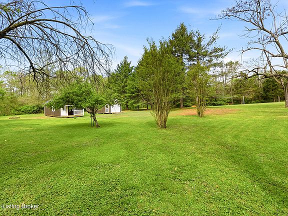 5th image of 471 Cedar Ridge Rd