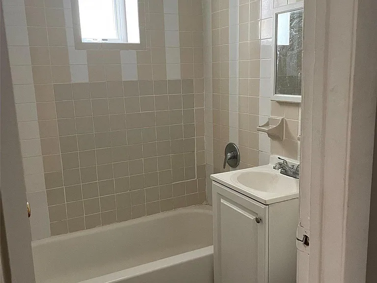 51 Georgia Ave #3 — Photo 6