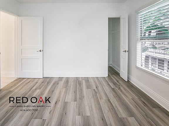 5th image of 849 S Kenmore Ave #18