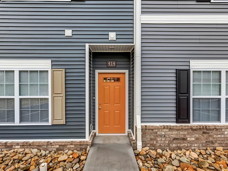 414 E Norton Rd — Photo 22