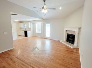 4396 S Hemlock Ave, Springfield, MO 65810