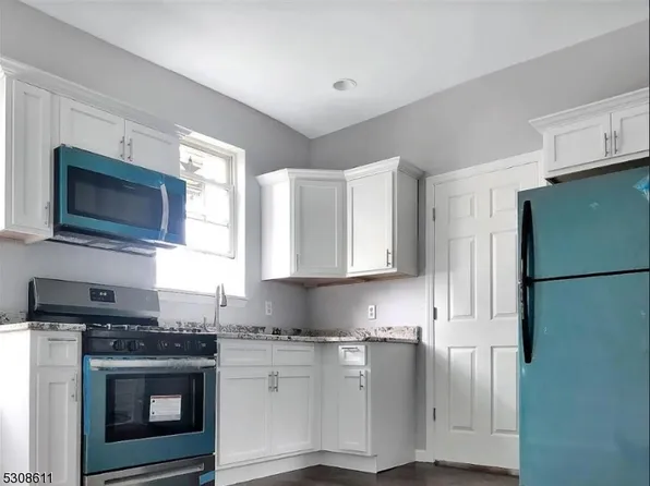 144 Godwin Ave, Paterson City, NJ 07501