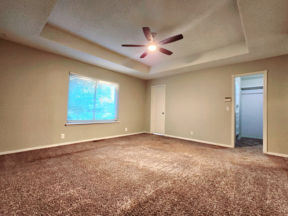4th image of 1612 Green Leaf Cir