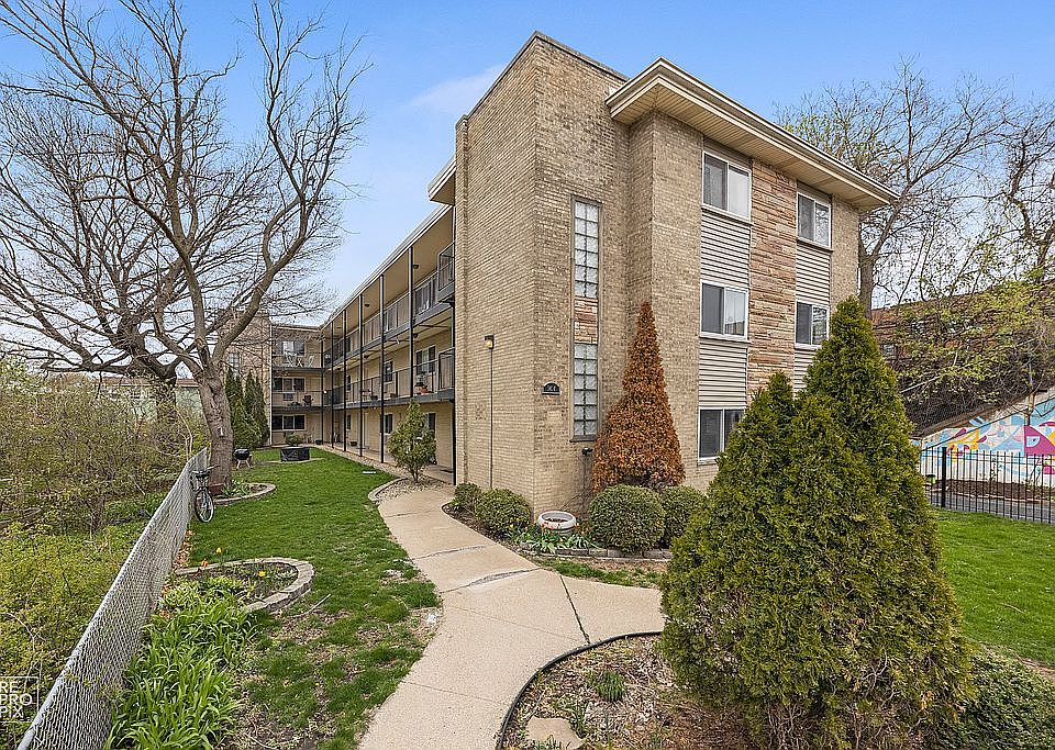 1st image of 1404 W Estes Ave APT 5C