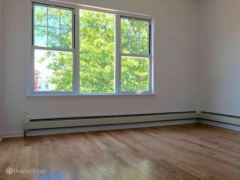 776 E 45th St #2 — Photo 4