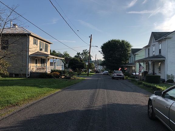 4th image of this home