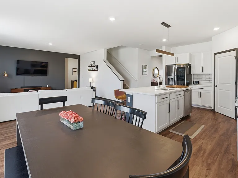 25424 W Cerena Cir — Photo 11