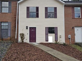 6002 Pat Mell Pl SE, Smyrna, GA