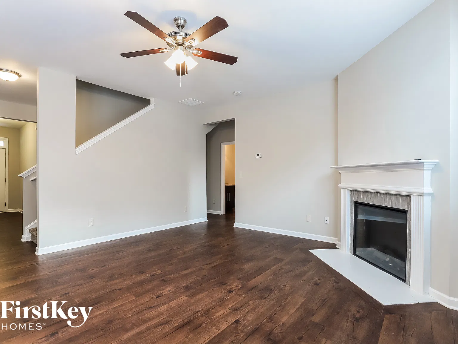 5 bed, 3.0 bath, 2555 sqft, $3,075 — Photo 3