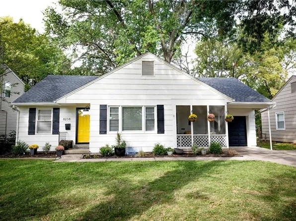 8238 Summit St, Kansas City, MO 64114