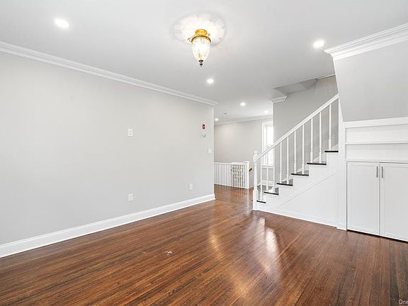 4th image of 524 Kimball Ave #2