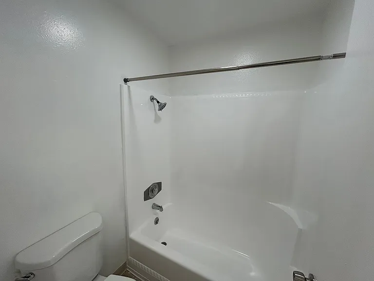 734 Sapphire St #6 — Photo 12