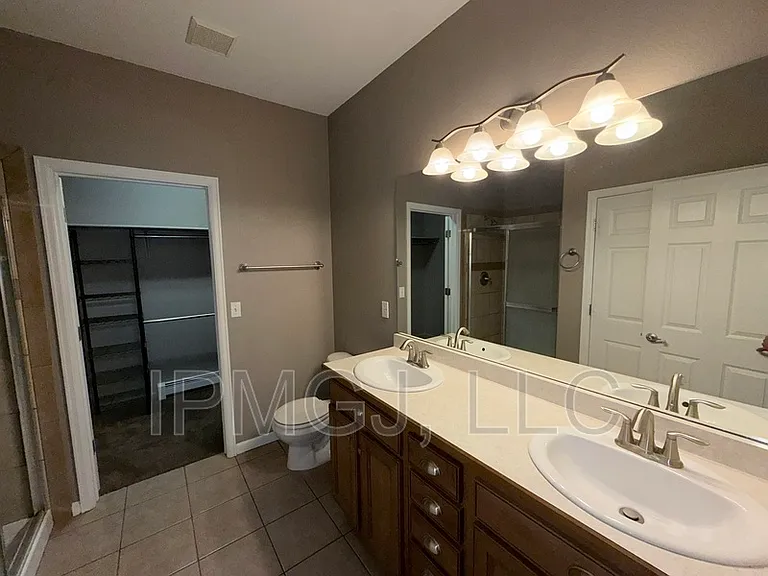 2815 1/2 Columbine Park Ct — Photo 6
