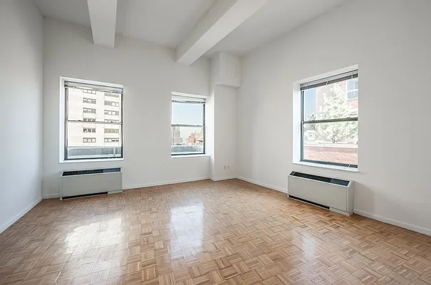 Rented by Nest Seekers International | media 17