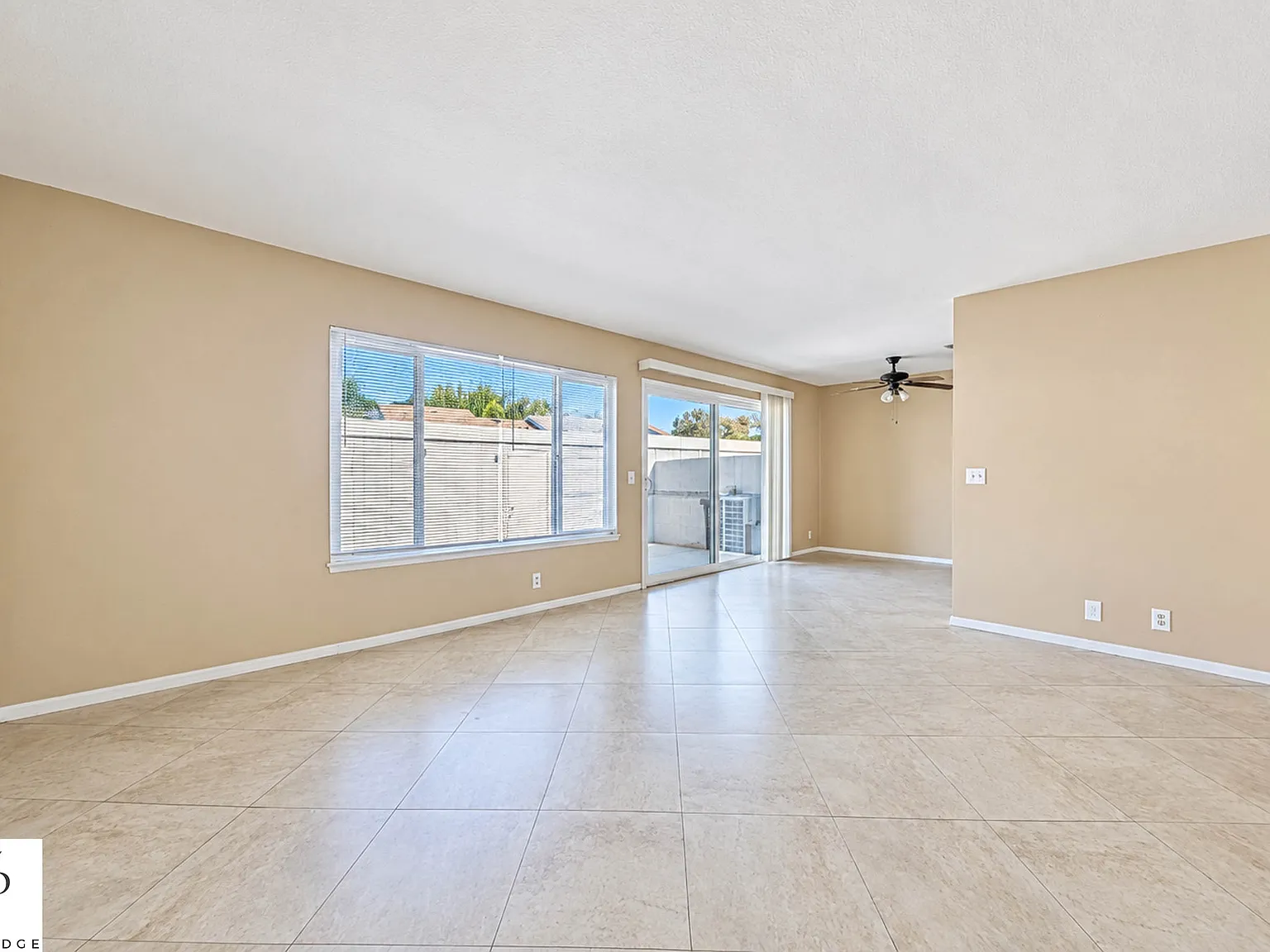 3 bed, 989 sqft, $2,900 — Photo 3