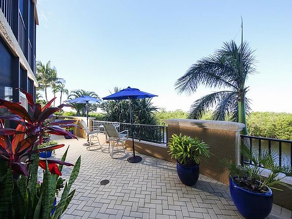 2nd image of 3333 Sunset Key Cir Unit 102