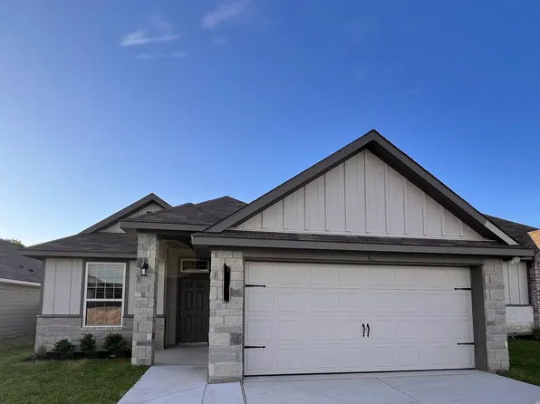 1348 Kingsgate Dr, Bryan, TX 77807