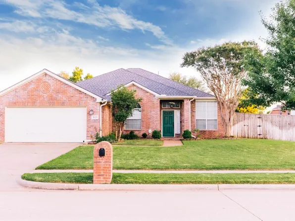 1620 Redwood Dr, Corinth, TX 76210