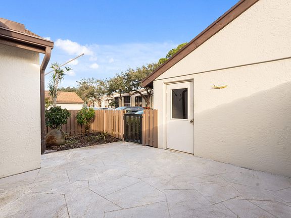 4th image of 2054 SW Silver Pine Way #123h