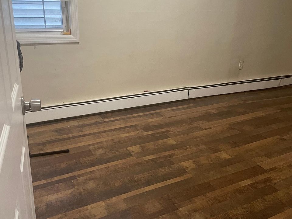 1st image of 33 Pine St