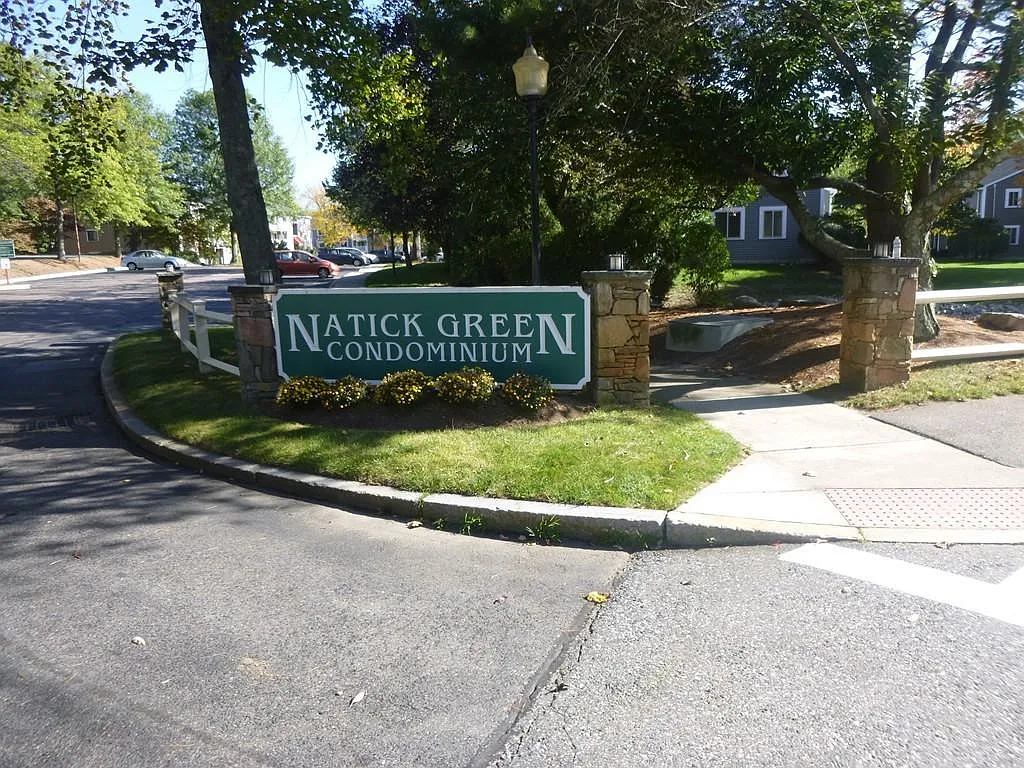 2 bed, 925 sqft, $2,450 — Photo 1