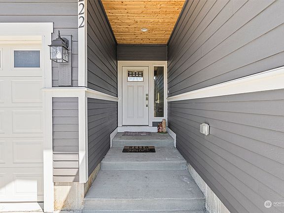 4th image of 222 Cottonwood Court