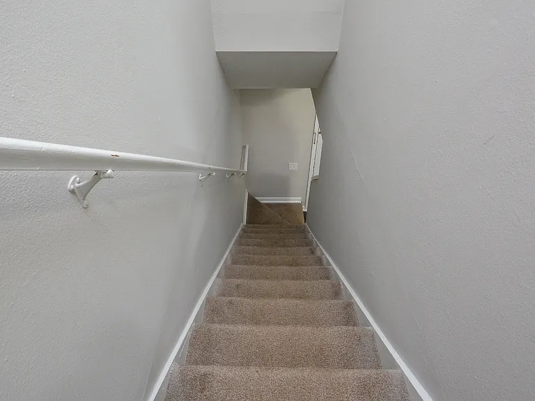 Keystone Apartments — Photo 72