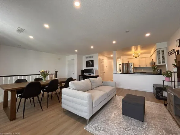 2737 King St E #72, Hamilton, ON L8G 5H1