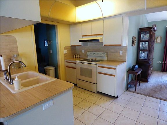 5th image of 2780 Shamrock Dr
