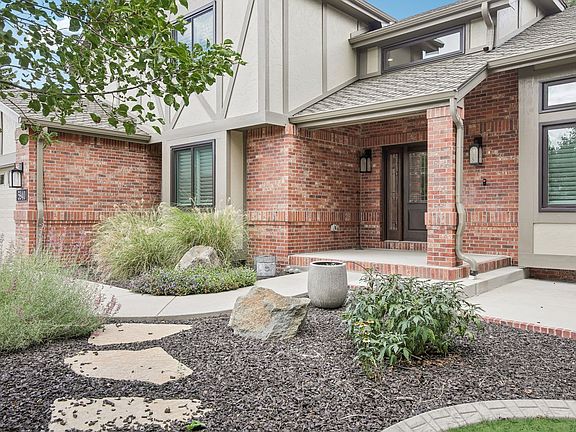 3rd image of 5940 S Cimarron Way