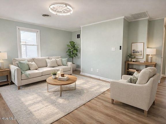 2nd image of 314 Starling St