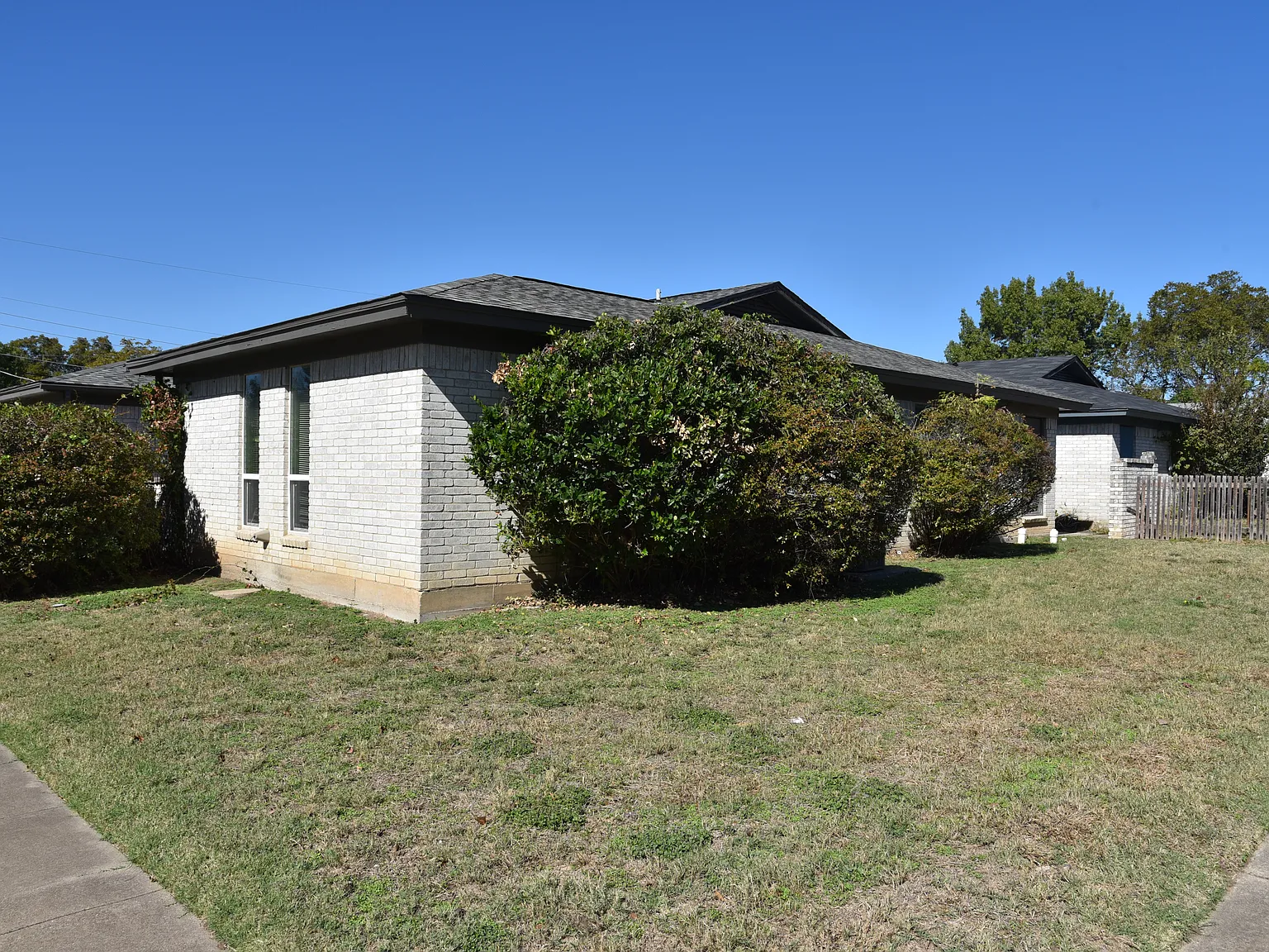2 bed, 1.5 bath, 1150 sqft, $1,500 — Photo 3