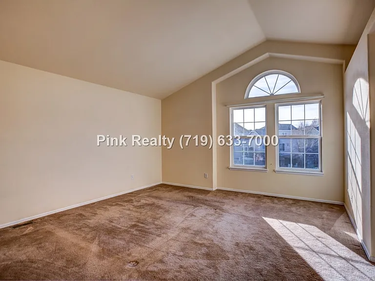 985 Ridgebury Pl — Photo 17