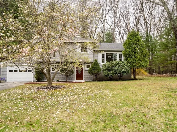 13 Longmeadow Rd, Chelmsford, MA 01824