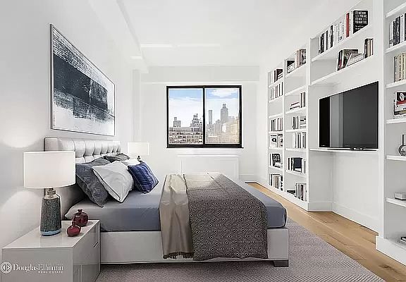 2nd image of 350 E 72nd St APT 11B
