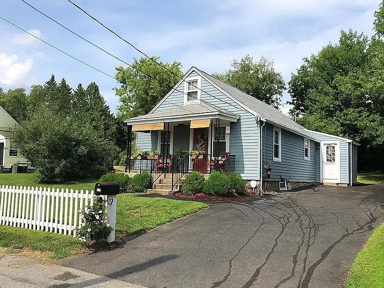 44 Sumner St — Photo 1
