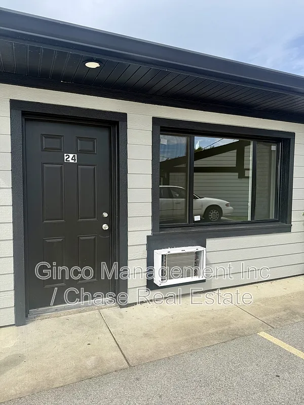 1 bed, 1.0 bath, 700 sqft, $1,100 — Photo 2