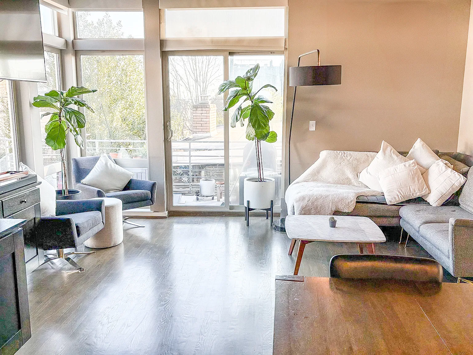 3 bed, 3.5 bath, 1710 sqft, $4,500 — Photo 2