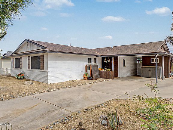 3rd image of 2234 E PARADISE Drive