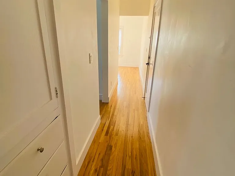 1672 S Harvard Blvd — Photo 57