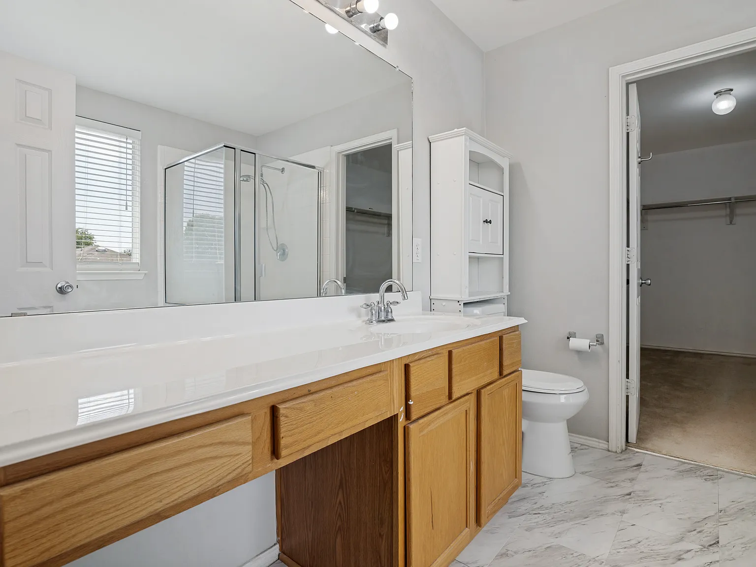4 bed, 2.5 bath, 2717 sqft, $2,600 — Photo 4