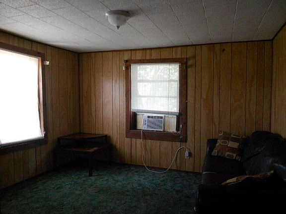 2nd image of 916 Dunning St