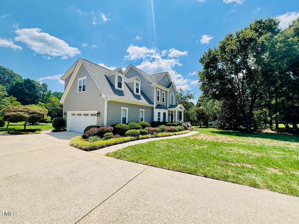 2nd image of 2613 Freestone Ln