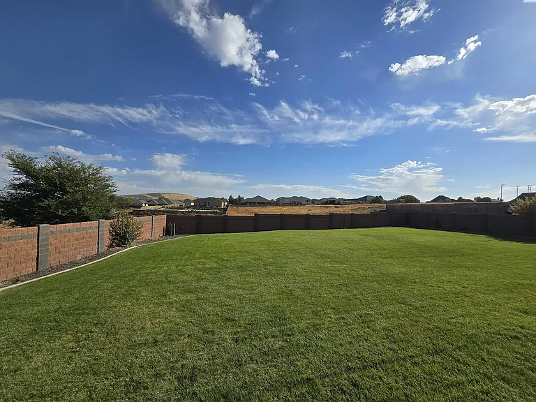 2914 Karlee Dr — Photo 39