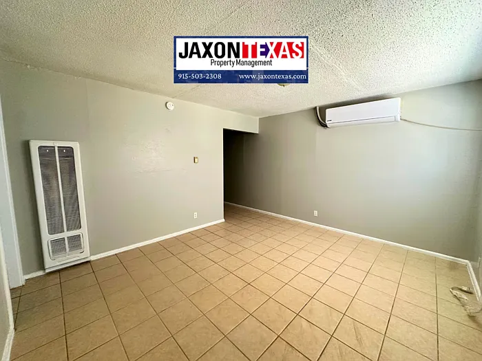 3906 Harrison Ave #2 — Photo 2
