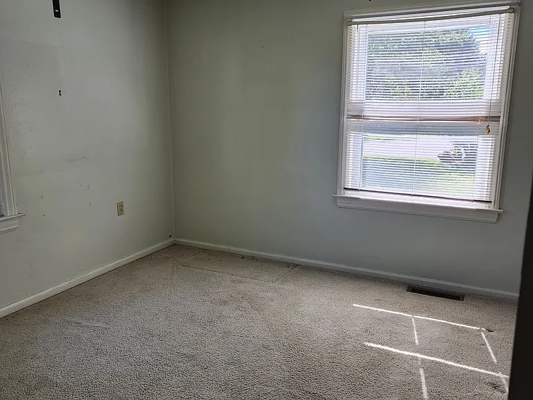 4236 Hunsberger Ave NE — Photo 13
