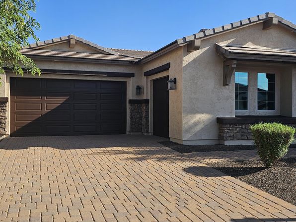 3104 E Wildhorse Ct