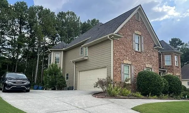 5 bed, 3.0 bath, 3891 sqft, $3,500 — Photo 3